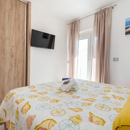 Holiday home Cozy In With Jacuzzi *
