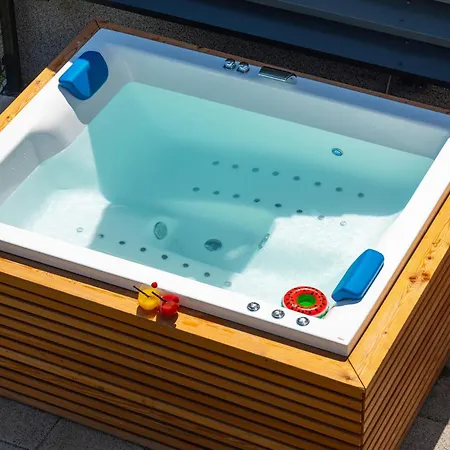 Cozy In With Jacuzzi Дом отдыха
